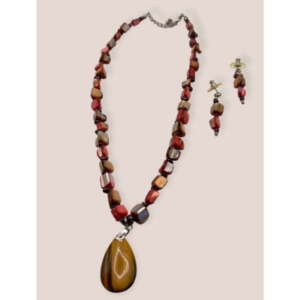 Jasper Rose Burgundy’s & Golden Beads 1” Pendant 18” Necklace & 1.5” Earrings